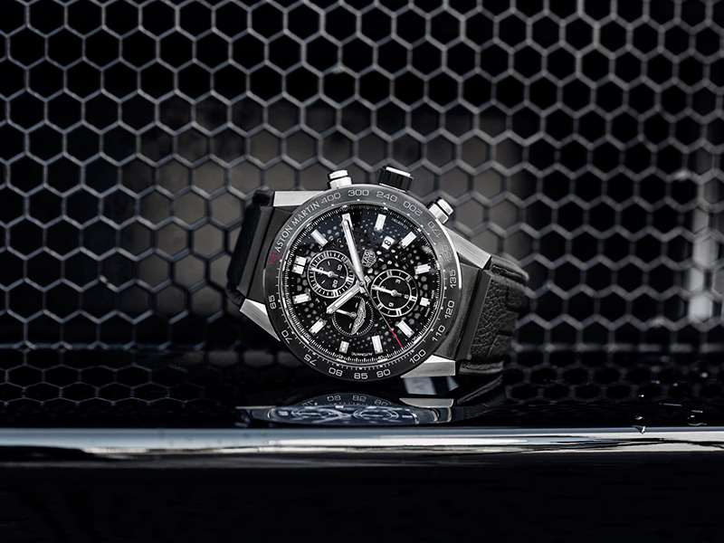 TAG Heuer Carrera Calibre Heuer 01 Aston Martin Special Edition - تحفة فنيّة فاخرة تنطلق في العالم